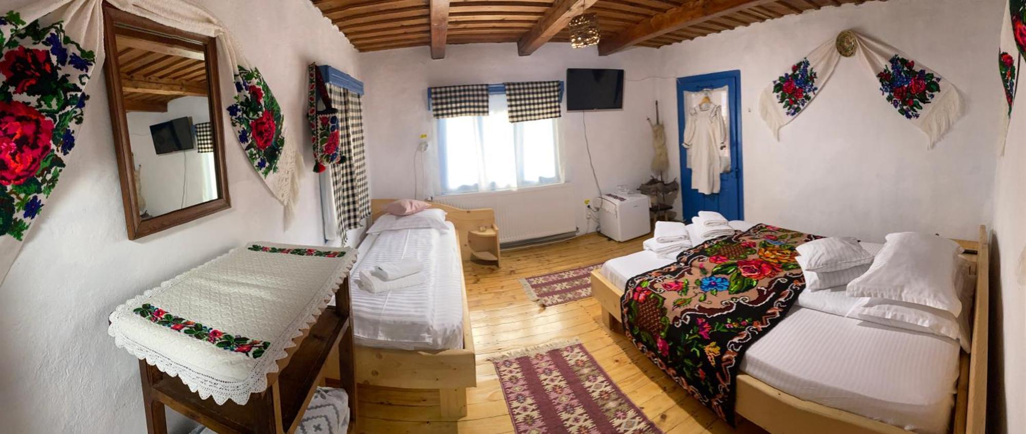 Casuta Tivadar Hotel Breb ภายนอก รูปภาพ